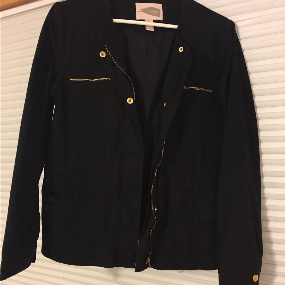 Women’s black jacket/blouse